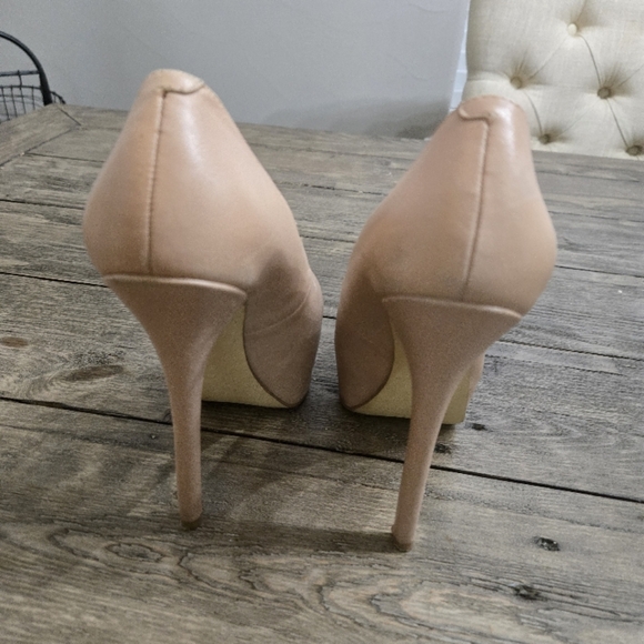 Steve Madden Nude Platform Heels - Picture 4 of 6